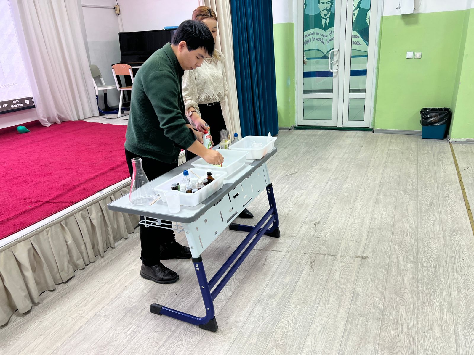 Жаратылыстану пәндерінің апталығы аясында өткізілген тәжірбие сабақ.